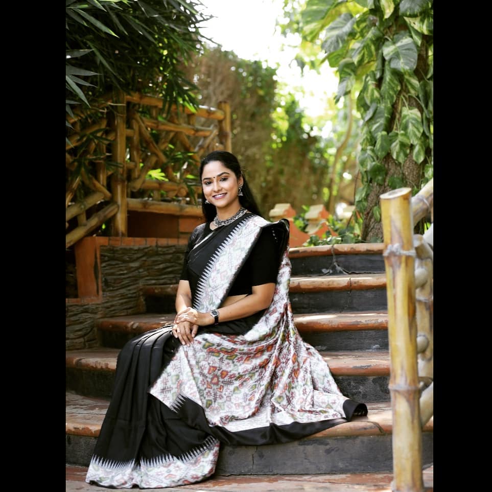 Zee Telugu Tv Anchor Kasi Annapurna In Black Saree Blouse